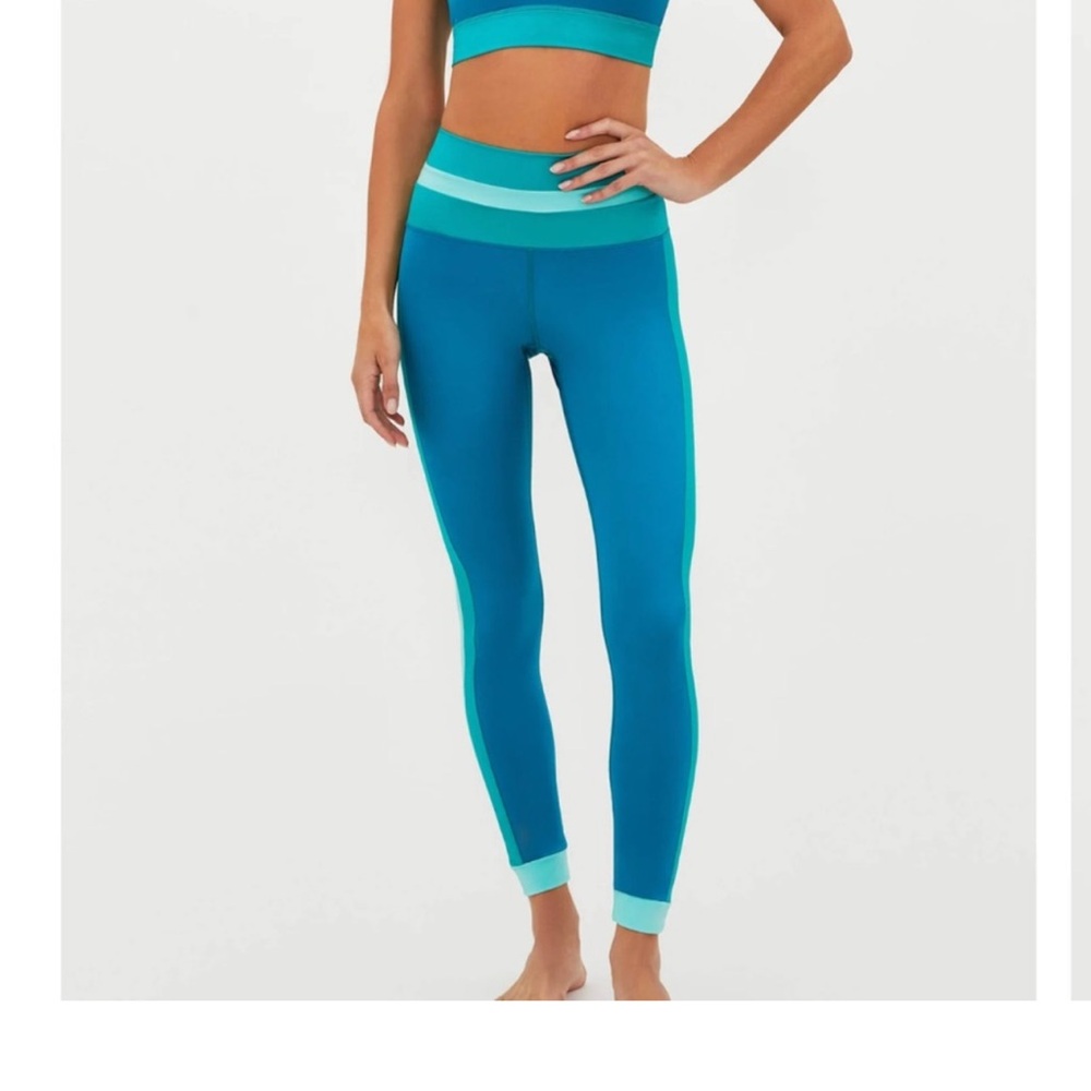 Beach Riot Workout set